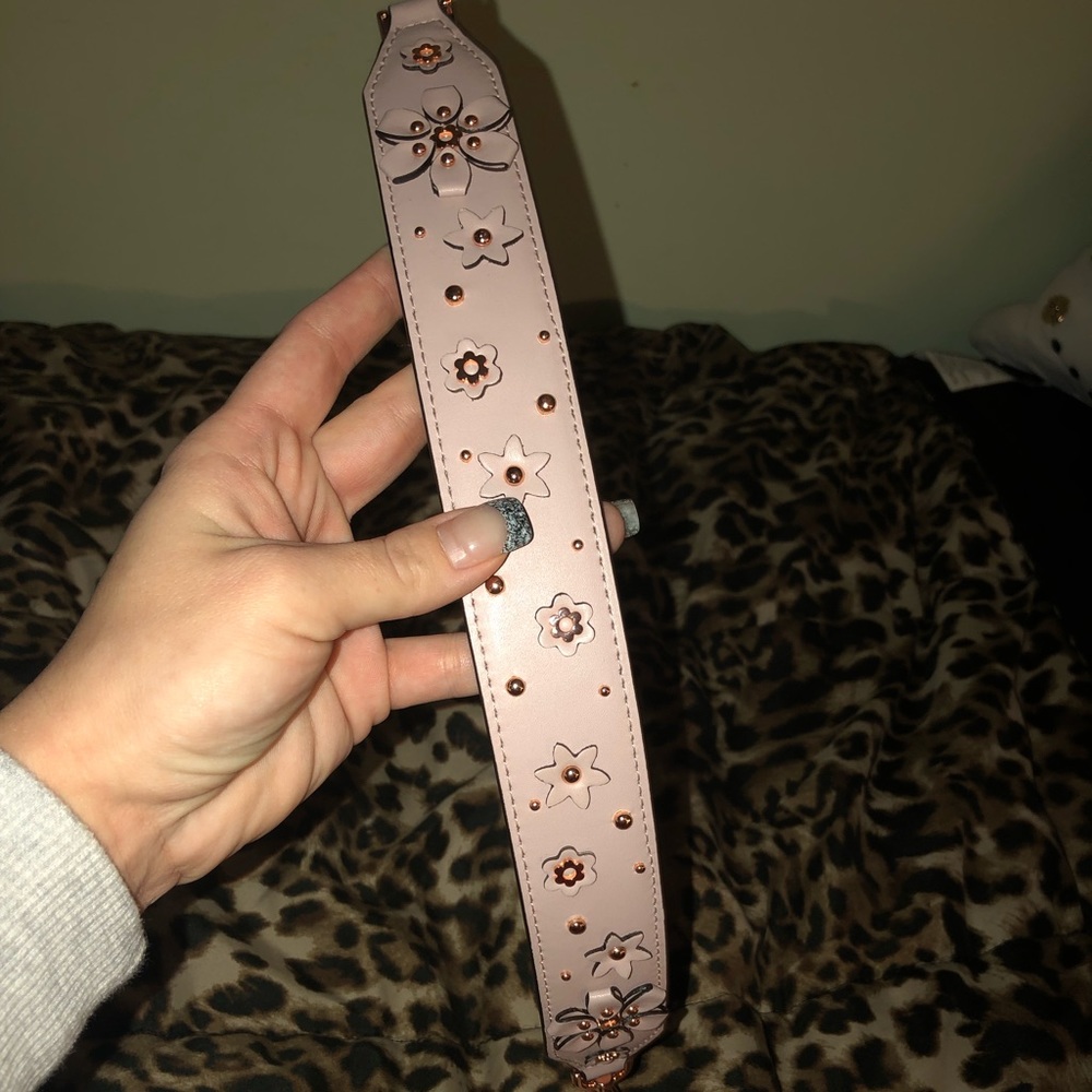 Michael Kors detachable mini strap